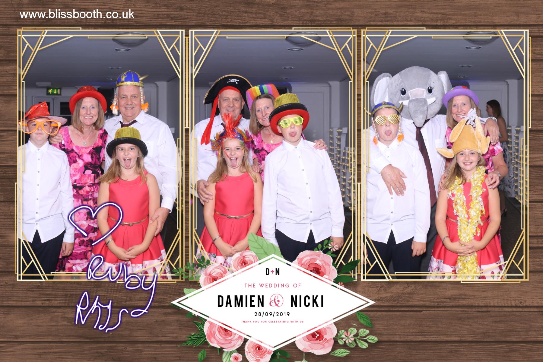 Damien and Nicki’s wedding | View more photos from the event at gallery.blissbooth.co.uk/u/BlissBooth/Damien-and-Nicki’s-wedding
